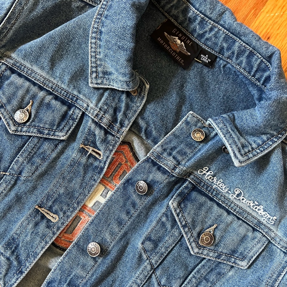 HD Denim Jacket SMALL - Picture 3 of 5